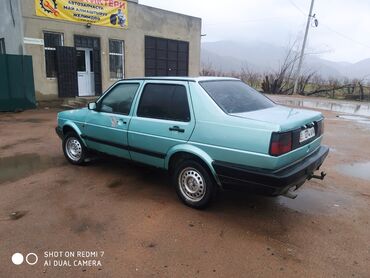 зеленая ferrari: Volkswagen Jetta: 1990 г., 1.8 л, Механика, Бензин, Седан