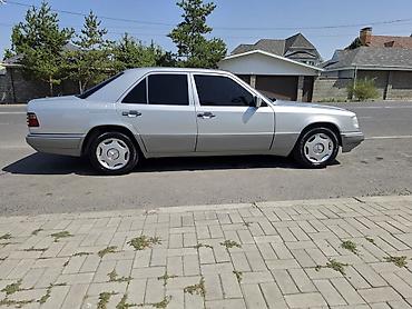 ешка е 303: Mercedes-Benz E-Class: 1995 г., 2.2 л, Механика, Бензин, Седан — 9