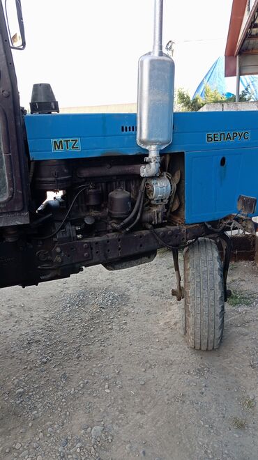 Traktorlar: Traktor motor 10 l, İşlənmiş