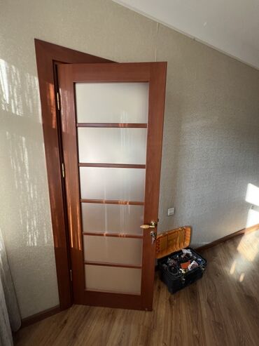 Otaq qapıları: Taxta çərçivəli daxili qapı dəsti - Material: massiv ağac çərçivə -da lalafo.az — 1 Otaq qapıları: Taxta çərçivəli daxili qapı dəsti - Material: massiv ağac çərçivə — 1