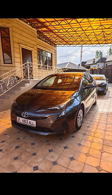 hilux surf 130: Toyota Prius: 2016 г., 1.8 л, Автомат, Гибрид, Хэтчбэк — 2