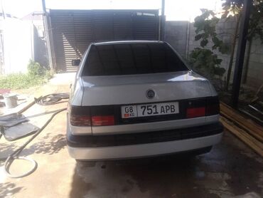 Volkswagen: Volkswagen Vento: 1994 г., 1.8 л, Механика, Бензин, Седан — 3