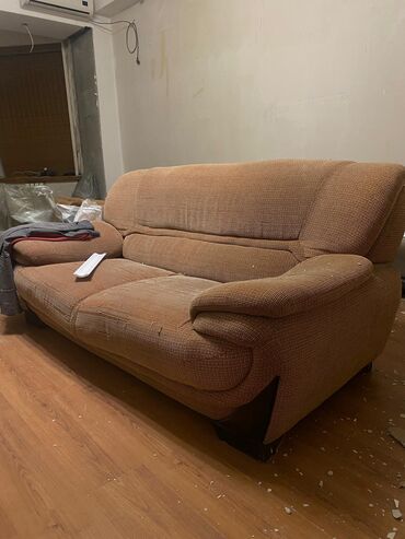 диван раскладной двойка: Прямой диван, цвет - Коричневый, Б/у
