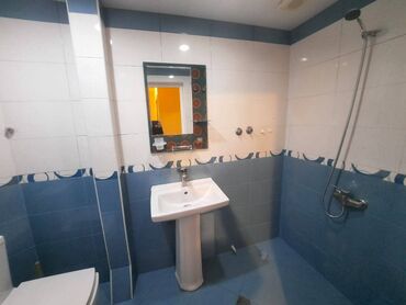 Uzunmüddətli kirayə mənzillər: Nərimanov rayonu,Gənclik metrosuna 5 dəqiqə yaxın 5 mərtəbəli — 9