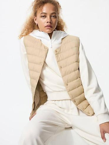 nike tech flecce: Uniqlo Япония. Легкий утепленный жилет без воротника, бежевый. - — 1