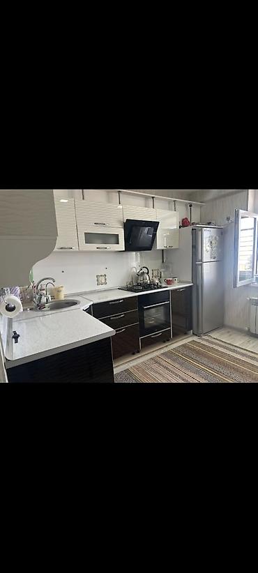 Mətbəx mebeli 300₼. Ölçü 1.54/ 3.30. Üzərində heç nə verilmir.Ünvan