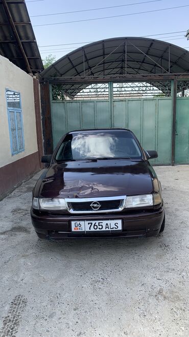 нива 1 7: Opel Vectra: 1992 г., 1.8 л, Механика, Бензин, Хэтчбэк