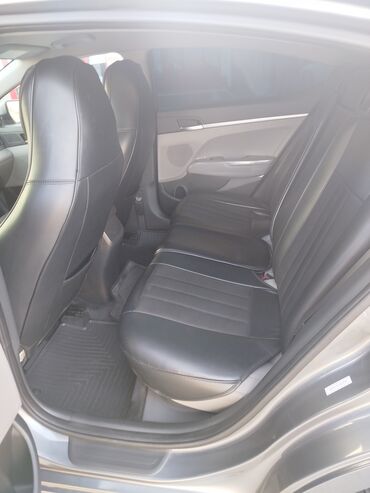 Hyundai: Hyundai Elantra: 2 l | 2019 il Sedan — 13