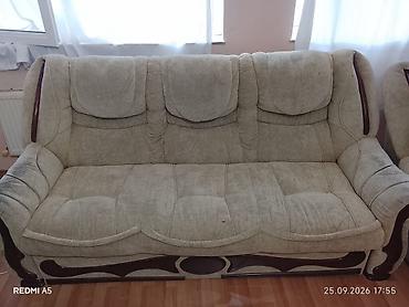 Klassik üslubda yumşaq mebel dəsti - Tərkibi: 3 nəfərlik divan + 1