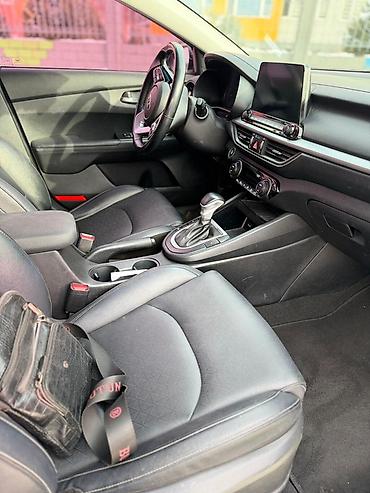 Kia: Kia K3: 2020 г., 1.6 л, Вариатор, Бензин, Седан at lalafo.kg — 8 Kia: Kia K3: 2020 г., 1.6 л, Вариатор, Бензин, Седан — 8