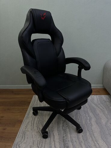 бу кресло офисное: Оюн үчүн кресло, Колдонулган, Дөңгөлөктүү, түсү - Кара, Экокожа