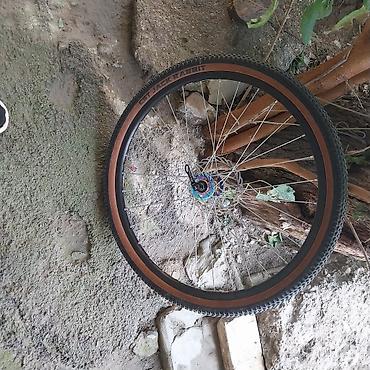 Disk təkərlər: Velosiped ön təkər komplekti
Qabağ Hassns 
opşi satilir
26 lig — 3
