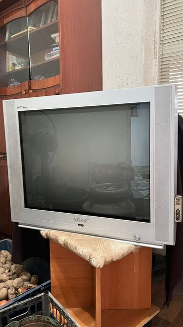 смарт тв 50: Продаю телевизор с подставкой В рабочем состоянии Подставка без
