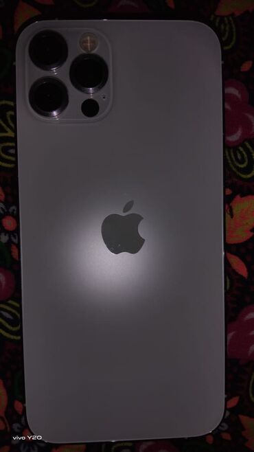 apple watch hermes: IPhone 12 Pro, Б/у, 256 ГБ, Белый, Чехол, 93 %