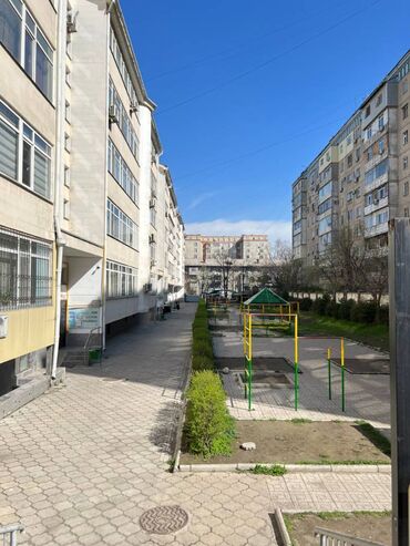 продаю дом советский: 3 комнаты, 144 м², Индивидуалка, 3 этаж, Евроремонт