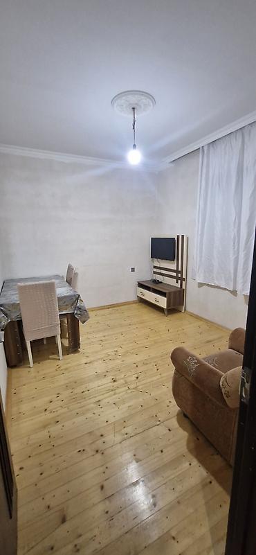 binə atciliq ev satilir: Binə Savxoz Qardaşlar market . 2 otaqlı həyət evi . İşıq qaz su — 2