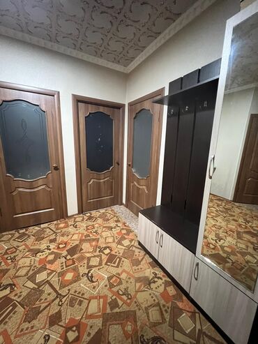 Посуточная аренда квартир: 3 комнаты, Душевая кабина, Постельное белье, Кондиционер — 8