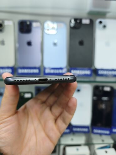 Apple iPhone: IPhone 8, Qara — 2