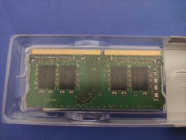 Kompüter və noutbuk aksesuarları: SKhynix fieması RAM DDR4 8gb Sürəti: 2400 Mhz Noutbukun ramını daha