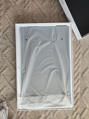 Xbox Series S: Xbox Series S (полный комплект) состояние новой. почти не играл. есть — 8