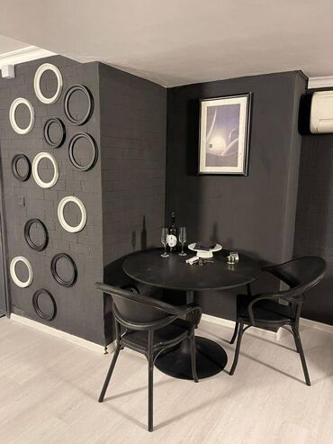 Ofislər: Sahil metrosuna yaxin 90kv sahəsi olan obyekt 3otaqli ofis 1000azn — 9