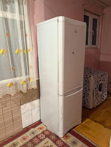 Uzunmüddətli kirayə mənzillər: 26 məhəllədə 1 mərtəbə3 otaqlı əşyalı ev kirayə 300 manat ofis haqqı — 13