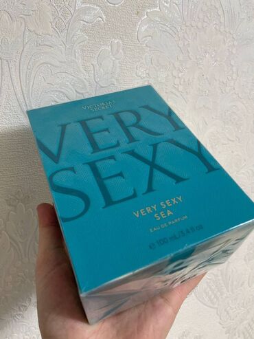 Ətriyyat: Valehedici ətri olan Victoria’s Secret “Sea” parfümü 100ml Hədiyyə