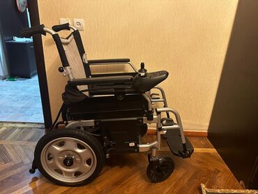 tibbi rəf: Elil arabasi 2000 m alinib 1500 m satılir elektrondu həm də söndürüb