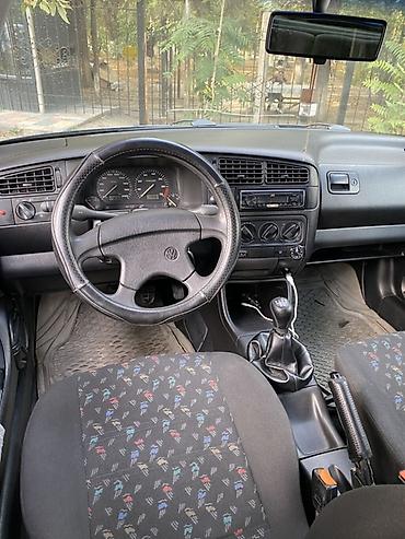 Volkswagen: Volkswagen Golf: 1994 г., 1.6 л, Механика, Бензин, Хэтчбэк — 5
