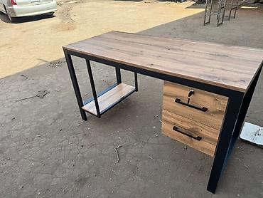 study table: Компьютерный стол, Новый, С полками — 1