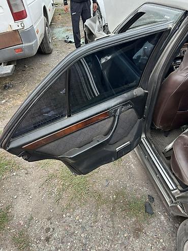 Транспорт: Mercedes-Benz E-Class W124, E320, седан. Задняя часть и салон — 10