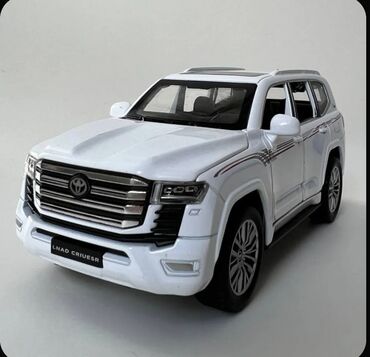 Avtomobil modelləri: Miqyaslı model avtomobil – 1:24 Xüsusiyyətlər: - Korpus: metal - — 10