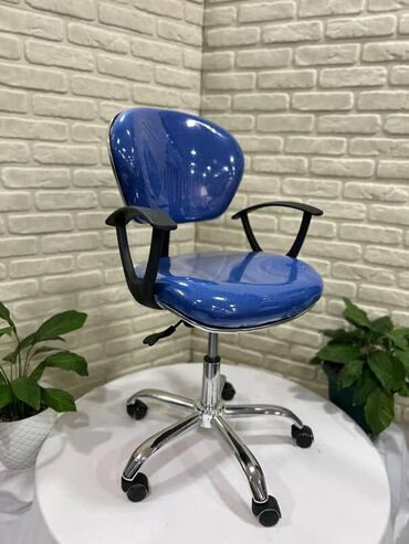 Ofis və oyun kresloları: Yeni, Təkərli, Qolları tənzimlənir, Dəri — 9