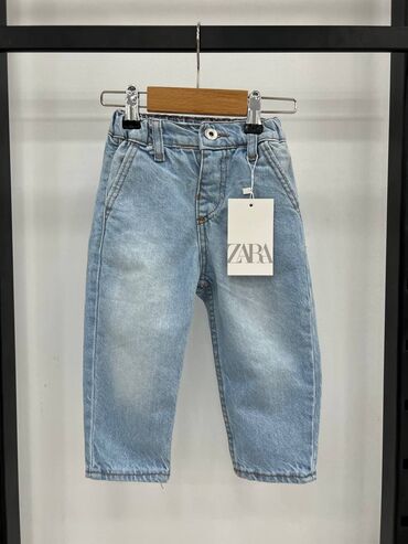 стильную детскую одежду: Стильные джинсы
Zara™️
Размеры;3-4
Цена;1600