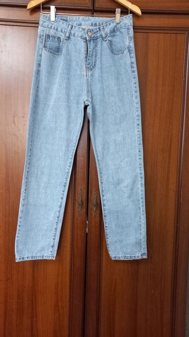 серые джинсы с высокой талией: Прямые, Высокая талия