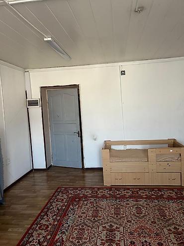 Продажа коттеджей и домов: Дом 2 этажа, площадь 206 м², участок 5 соток. Локация: Токолдош, ул — 7