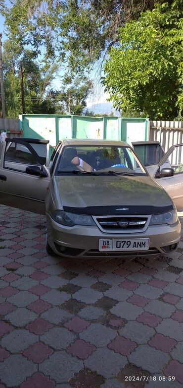 Daewoo: Daewoo Nexia: 2013 г., 0.6 л, Механика, Бензин, Седан