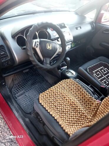 меняю дом на машину: Honda Jazz: 2006 г., 1.4 л, Вариатор, Бензин, Седан