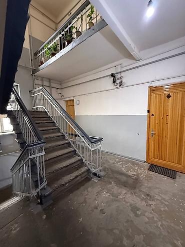 Продажа квартир: 2 комнаты, 61 м², Сталинка, 3 этаж, Старый ремонт — 4