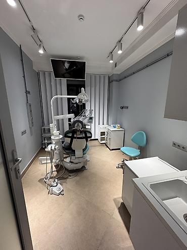 асанбай район: Сдаю Помещение целиком: Для стоматолога, 415 м², С ремонтом, Первая линия — 3