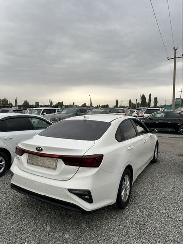 авто из белоруссии в бишкек: KIA K3 (Cerato/Forte) седан, белый цвет. Кузов и экстерьер: -