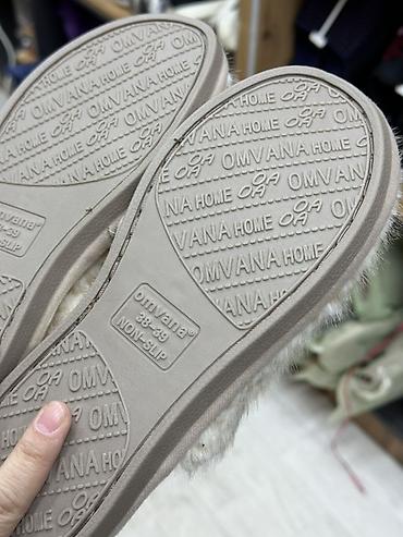 nike acronym: Домашние тапочки Omvana Home - Модель: открытые тапочки с пушистым — 2