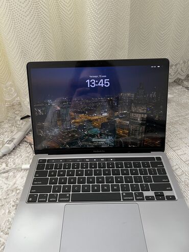 Ноутбуки: Apple