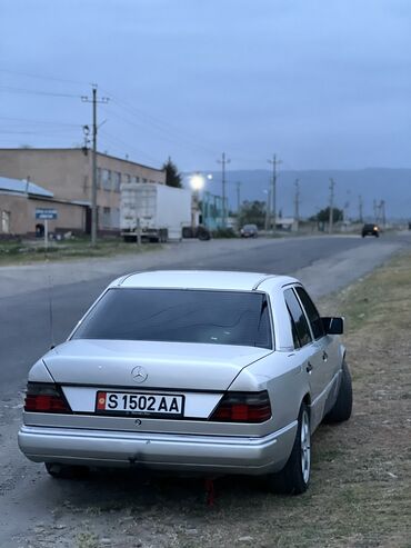 Mercedes-Benz: Mercedes-Benz W124: 1992 г., 2.5 л, Автомат, Дизель, Седан