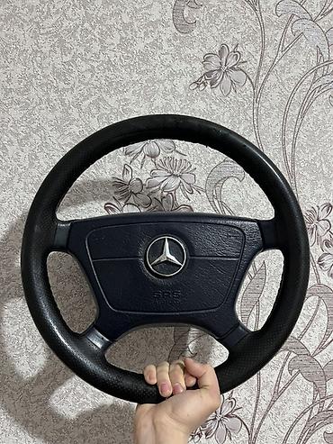 mersedes buferleri: Mercedes-Benz sükan Rol - Orijinal Mercedes-Benz sükanı, mərkəzdə — 1