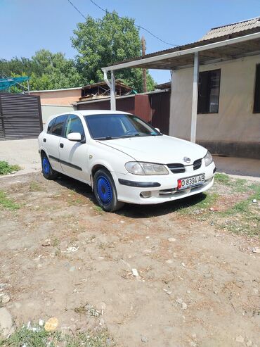 алифарт машина: Белый хэтчбек Nissan Almera 2001 абалы жакшы кондиционер бар, вложении