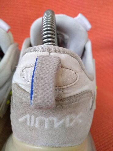 Women's Sneakers and athletic shoes: Nike, 41 — 11