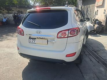 kreditle avtomobil: Hyundai Santa Fe: 2.4 л | 2012 г. Внедорожник — 3