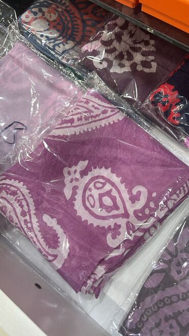 Baş geyimləri: Kelagayı 35 m.Orjinal ipek olanlar 95 m. Baskal kelagayiıari — 16