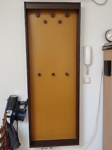 dormeo prekrivaci 4 u 1: Zidni panel/čiviluk za hodnik - Vertikalni zidni panel sa više kukica — 1